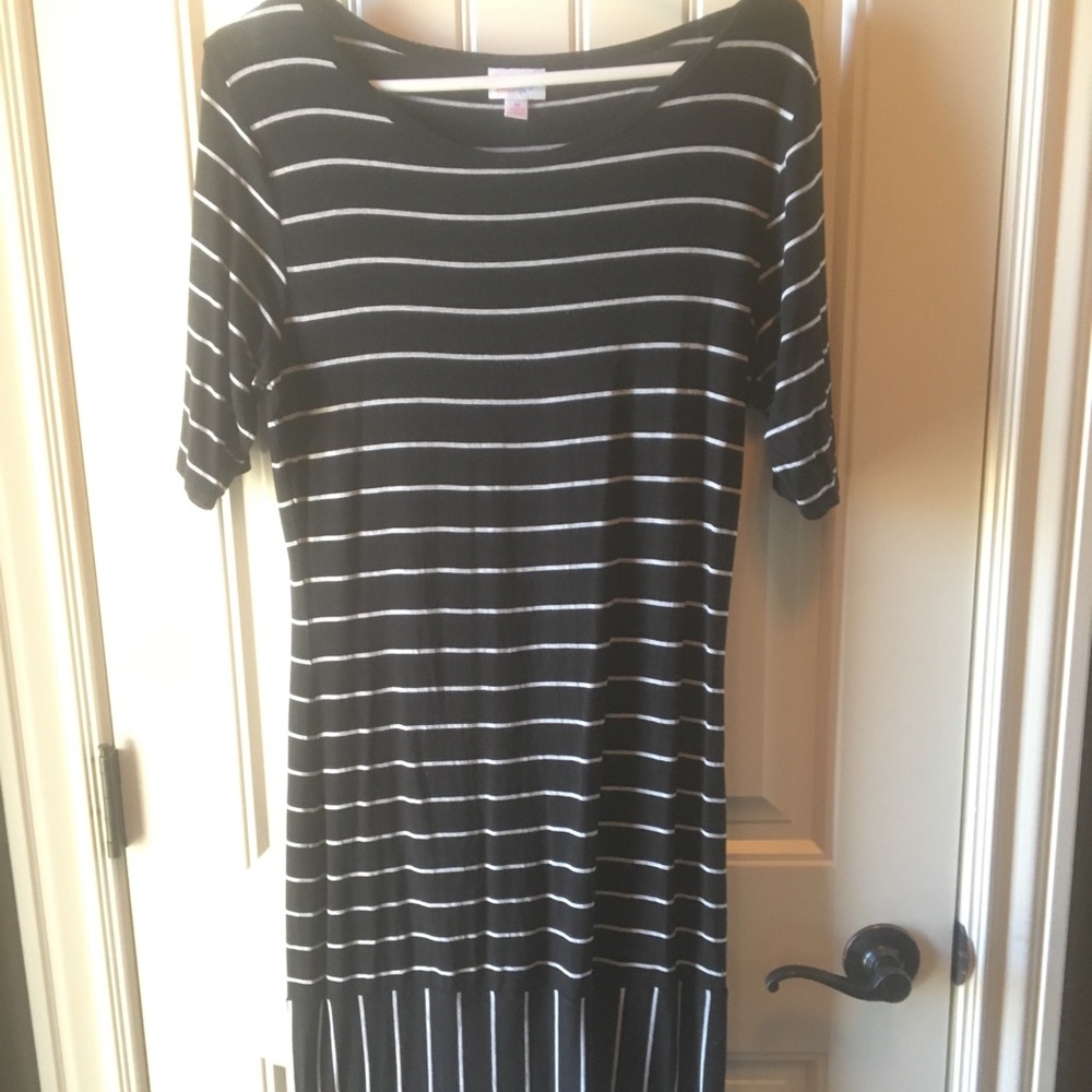 Medium Julia dress black and white
